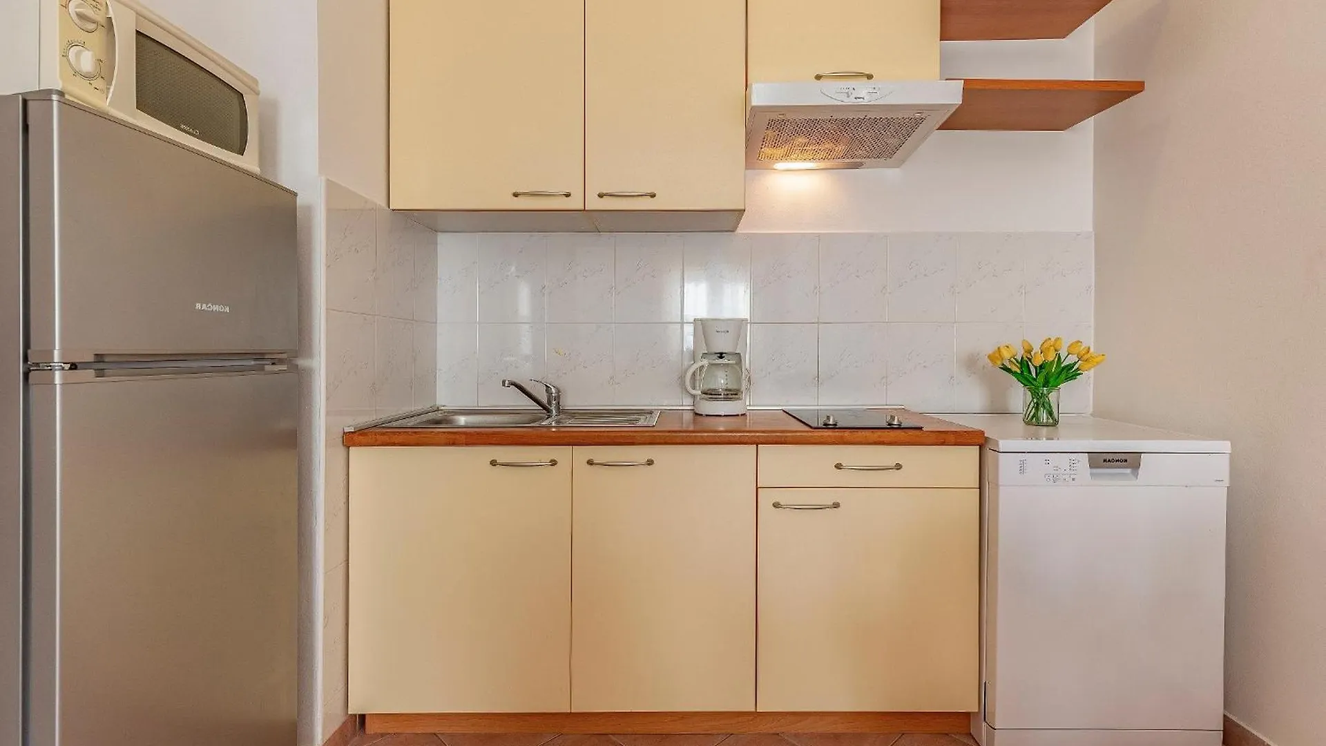Apartments Rok Pula 0*,