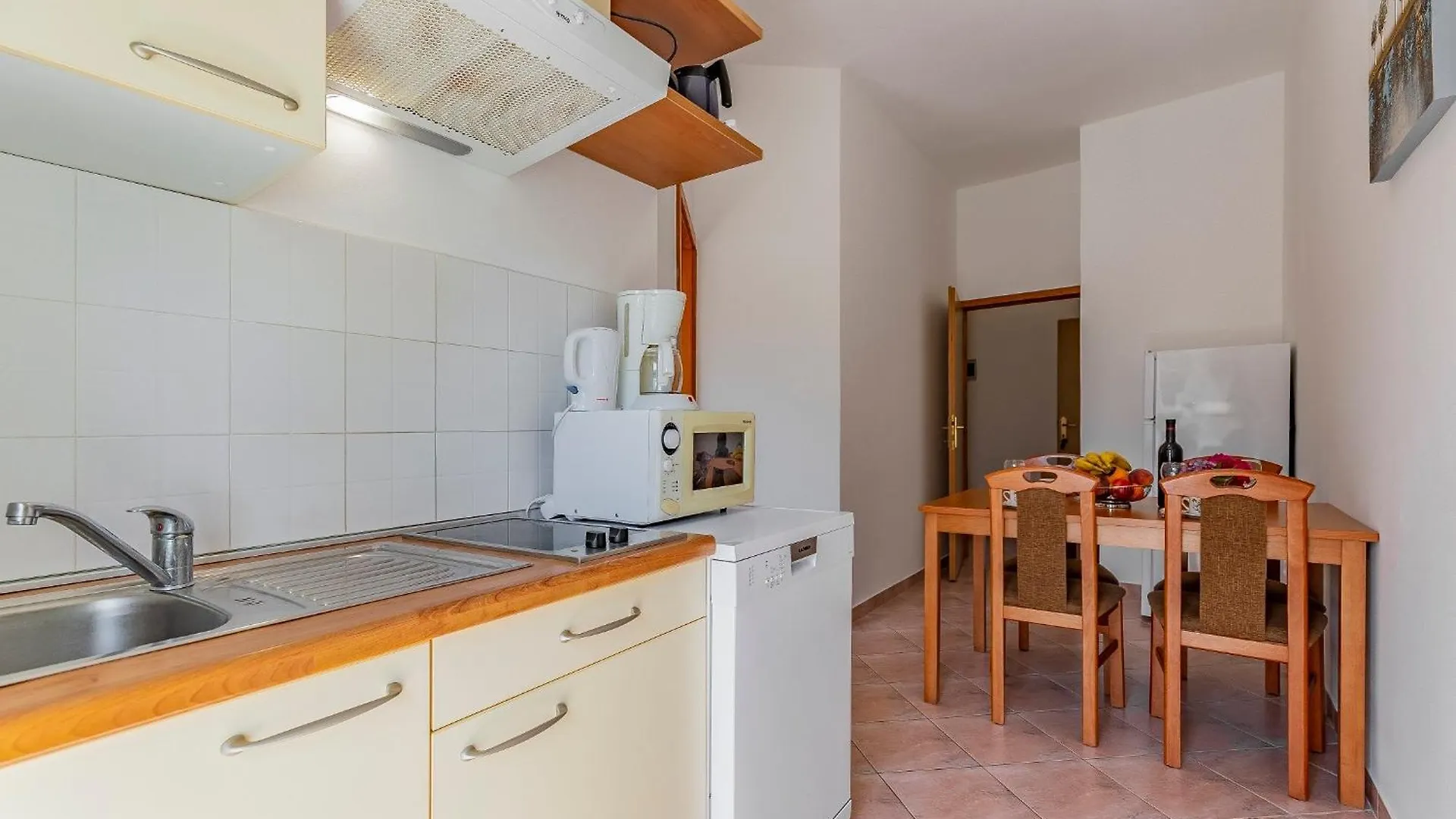 Apartments Rok Pula 0*,