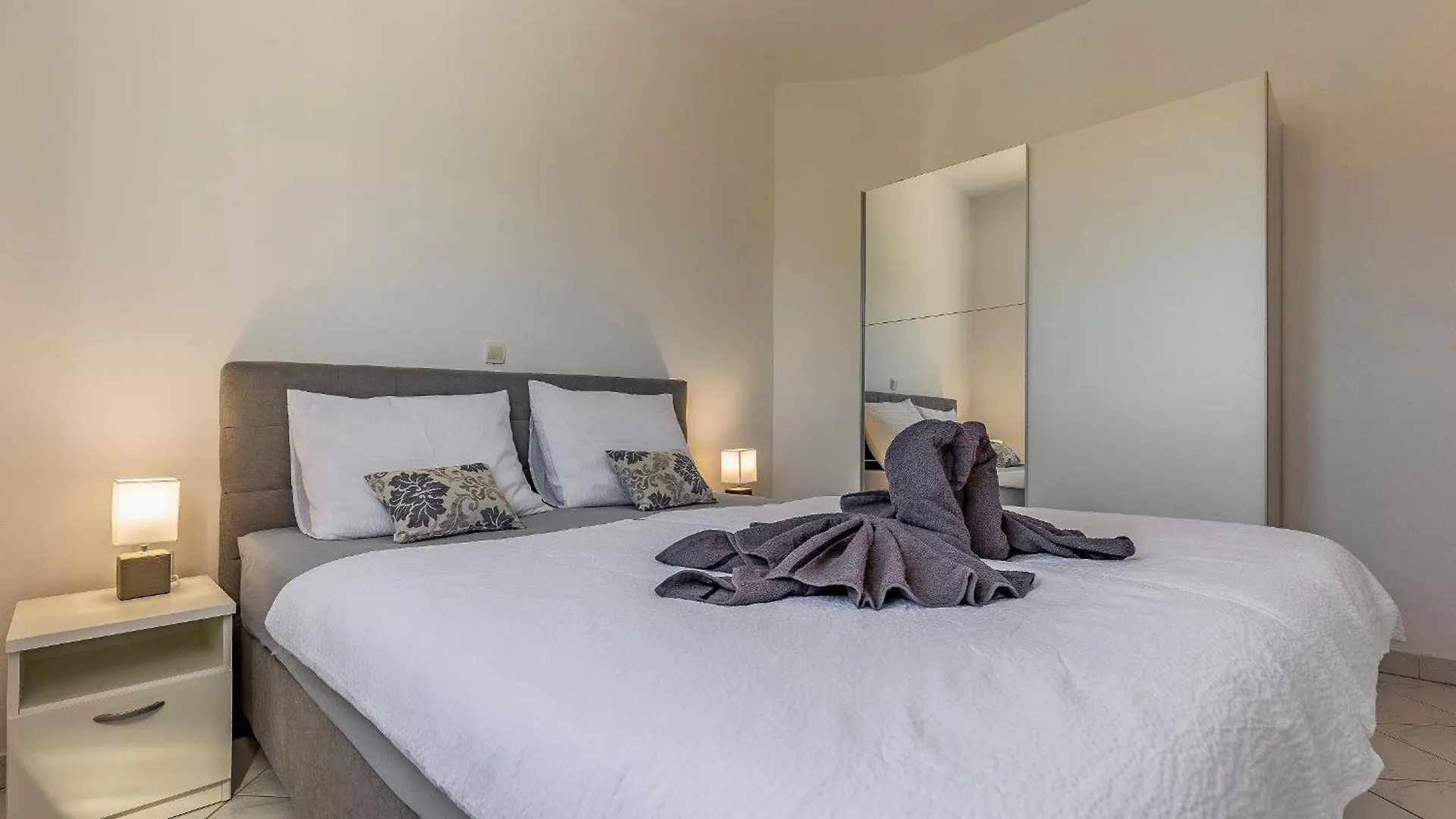 Apartments Rok Pula