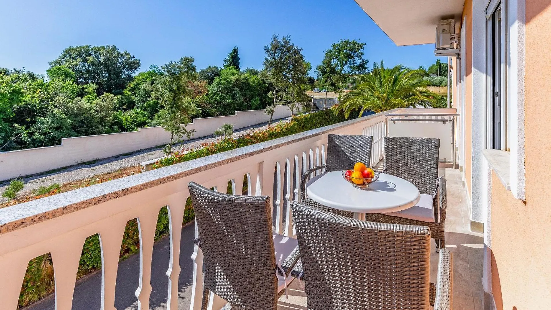 Apartments Rok Pula 0*,  Croacia